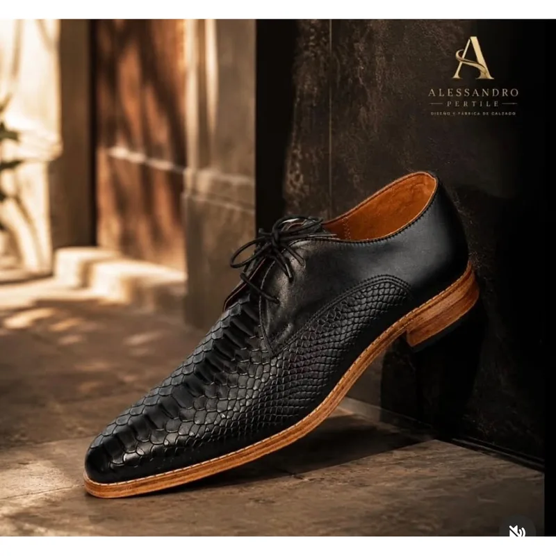 Zapato cuero negro clásico